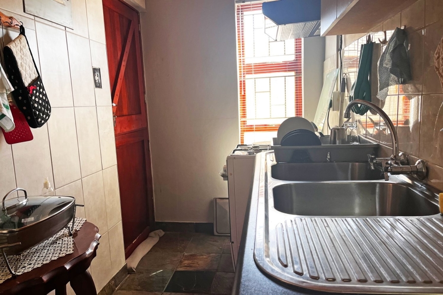 6 Bedroom Property for Sale in Hartenbos Central Western Cape